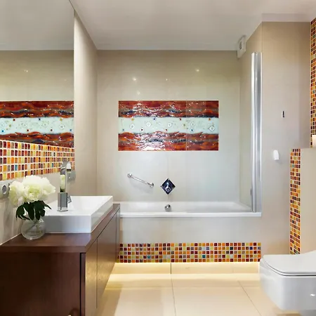 Elite Seaview Tower Apartment *